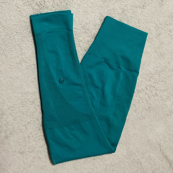 Lululemon Zone In Tight - Picture 2 of 2